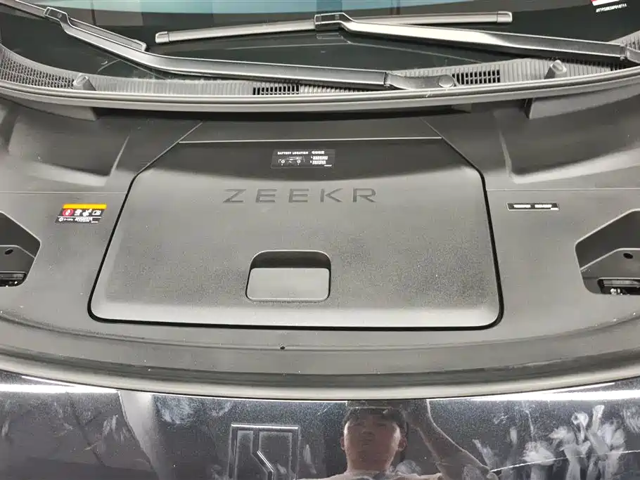 Zeekr Zeekr 009 2024 7 Seat Aisle Version AWD 140kWh 2025 - thumbnail 10