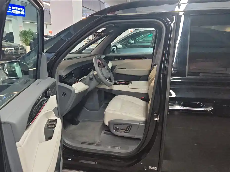 Zeekr Zeekr 009 2024 7-seat Aisle Version AWD 140kWh 2025 - thumbnail 9