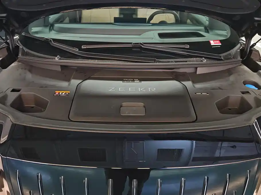 Zeekr Zeekr 009 2024 7-seat Aisle Version AWD 140kWh 2025 - thumbnail 10