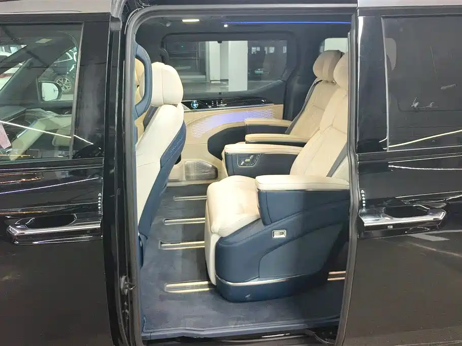 Zeekr Zeekr 009 2024 7 Seat Aisle Version AWD 140kWh 2025 - thumbnail 11