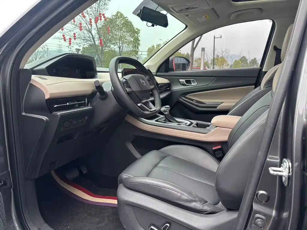 Changan Changan CS55 PLUS 2022 2nd Gen 1.5T DCT Premium 2022 - thumbnail 4