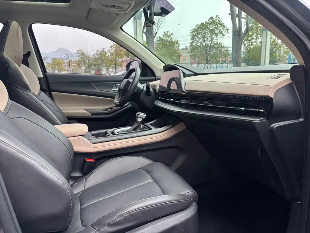 Changan Changan CS55 PLUS 2022 2nd Gen 1.5T DCT Premium 2022 - thumbnail 8
