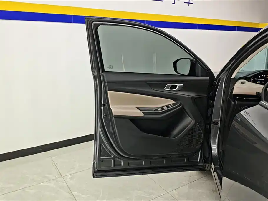 Changan Changan CS55 PLUS 2022 2nd Gen 1.5T DCT Premium 2022 - thumbnail 7