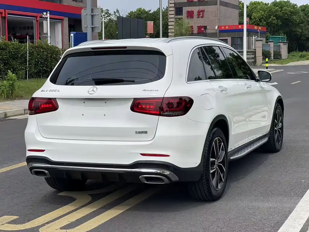 Mercedes-Benz Mercedes-Benz GLC 2020 GLC 300 L 4MATIC Sport Edition 2020 - thumbnail 4