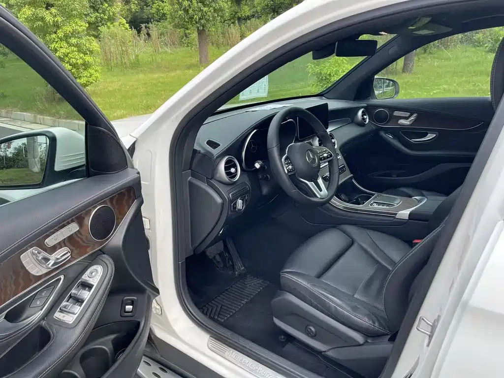 Mercedes-Benz Mercedes-Benz GLC 2020 GLC 300 L 4MATIC Sport Edition 2020 - thumbnail 8