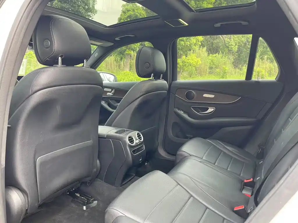 Mercedes-Benz Mercedes-Benz GLC 2020 GLC 300 L 4MATIC Sport Edition 2020 - thumbnail 10
