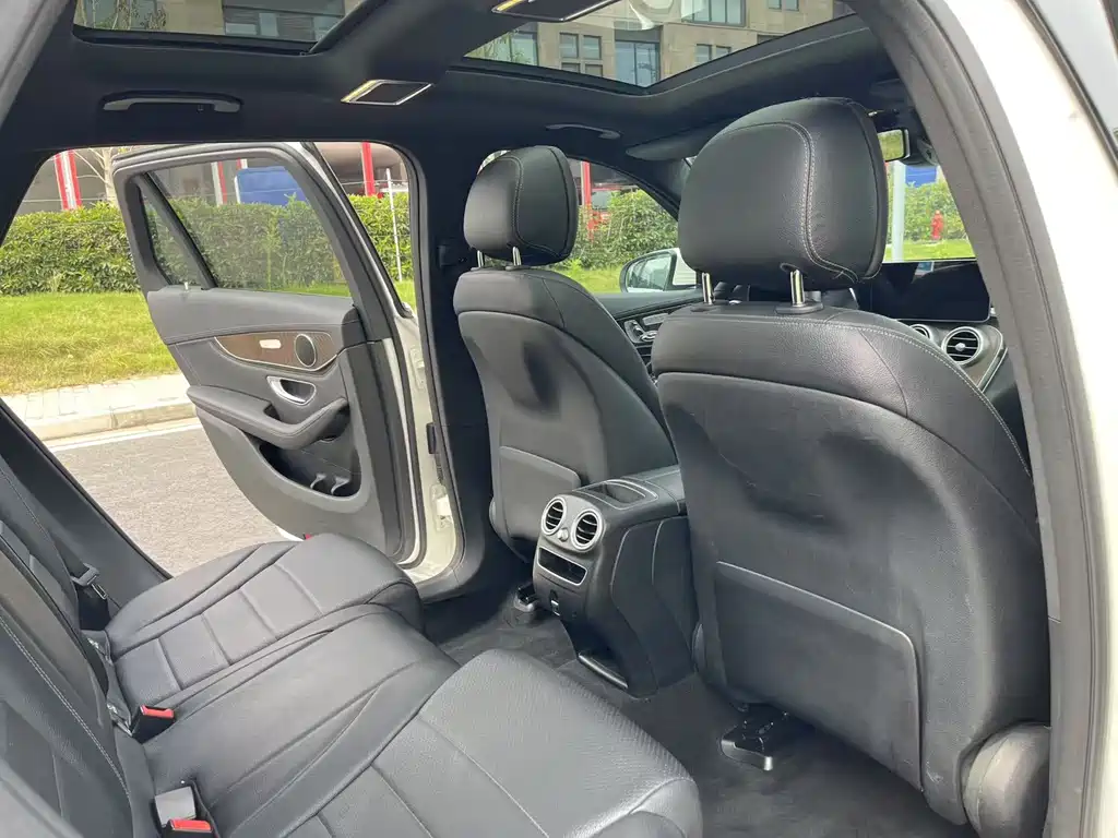 Mercedes-Benz Mercedes-Benz GLC 2020 GLC 300 L 4MATIC Sport Edition 2020 - thumbnail 13