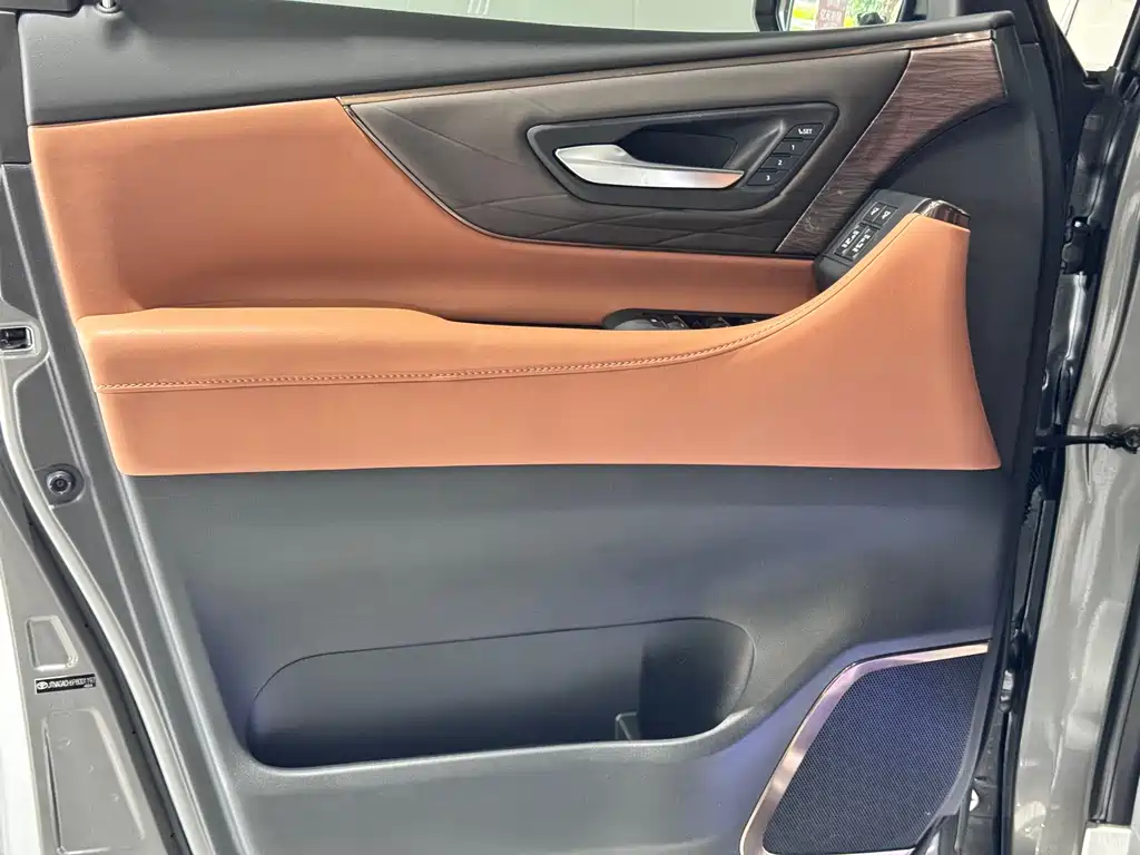 Toyota Alphard 2024 Model Hybrid 2.5L Premium Edition 2024 - thumbnail 16