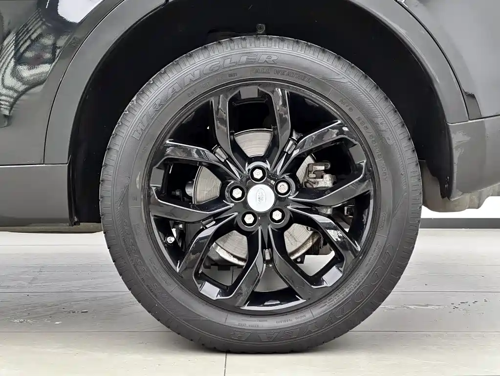 Land Rover Discovery Sport 2016 2.0T HSE 2016 - thumbnail 15