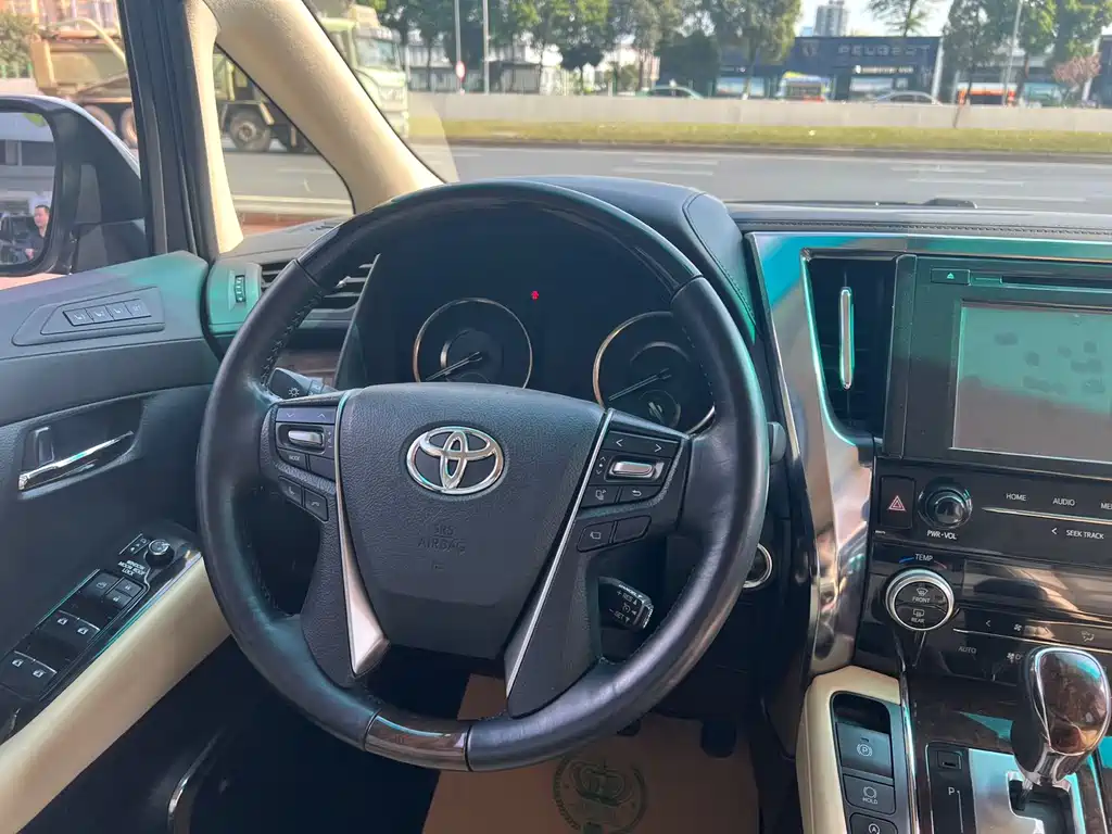 Toyota Alphard 2018 3.5L Luxury Edition 2019 - thumbnail 5