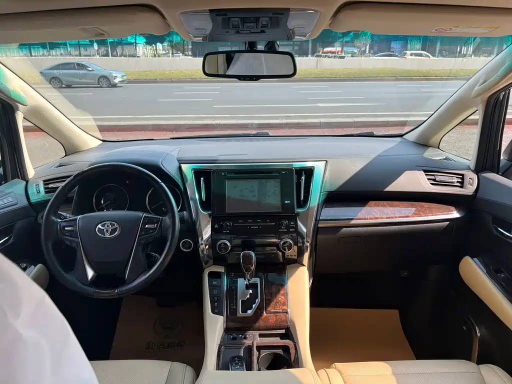 Toyota Alphard 2018 3.5L Luxury Edition 2019 - thumbnail 6