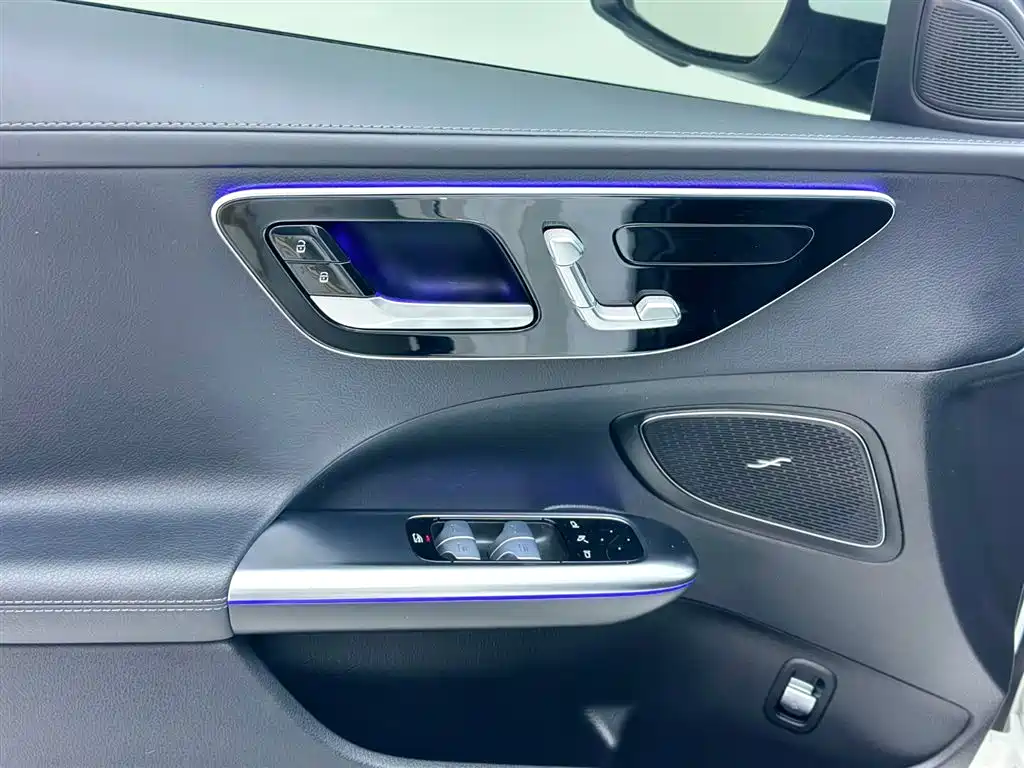 Mercedes-Benz Mercedes-Benz C-Class 2023 C 260 L Sport Edition 2023 - thumbnail 21