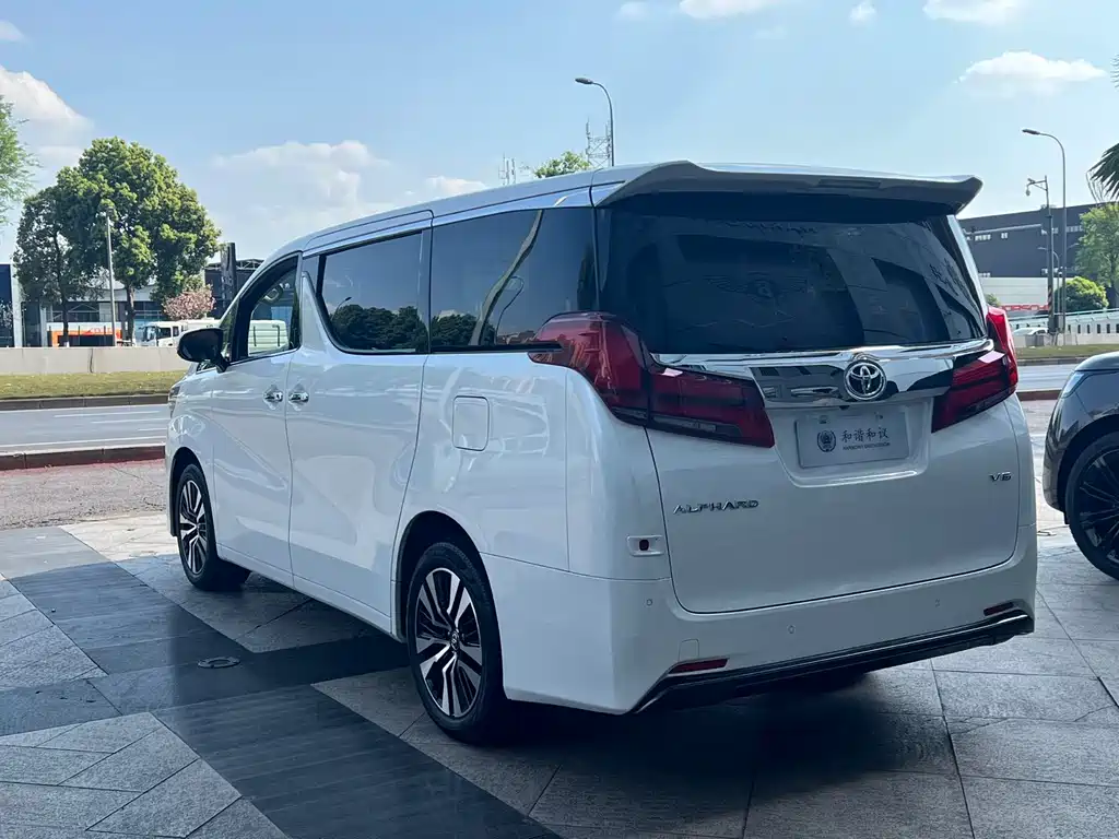 Toyota Alphard 2018 3.5L Luxury Edition 2019 - thumbnail 13