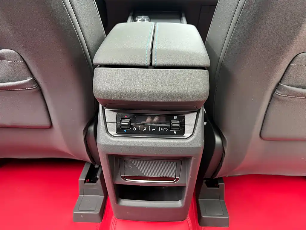 Ford Ford Edge 2023 Edge L 2.0T EcoBoost FWD 7-seater Luxury Edition 2023 - thumbnail 19