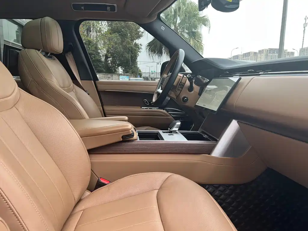 Land Rover Range Rover 2024 3.0 L6 400PS Autobiography Long Wheelbase 2024 - thumbnail 6
