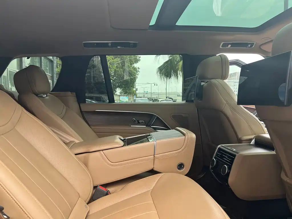 Land Rover Range Rover 2024 3.0 L6 400PS Autobiography Long Wheelbase 2024 - thumbnail 7