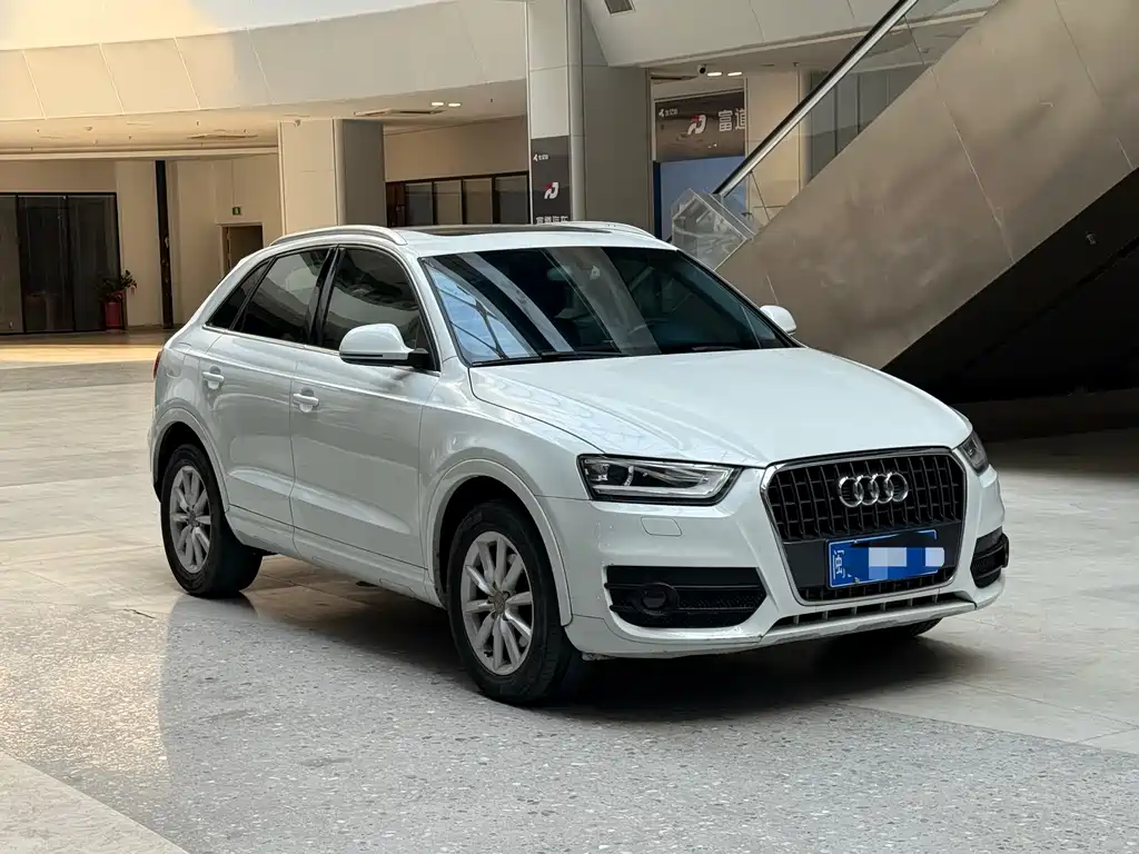 Audi Audi Q3 2013 35 TFSI Progressive Edition 2014 - thumbnail 3