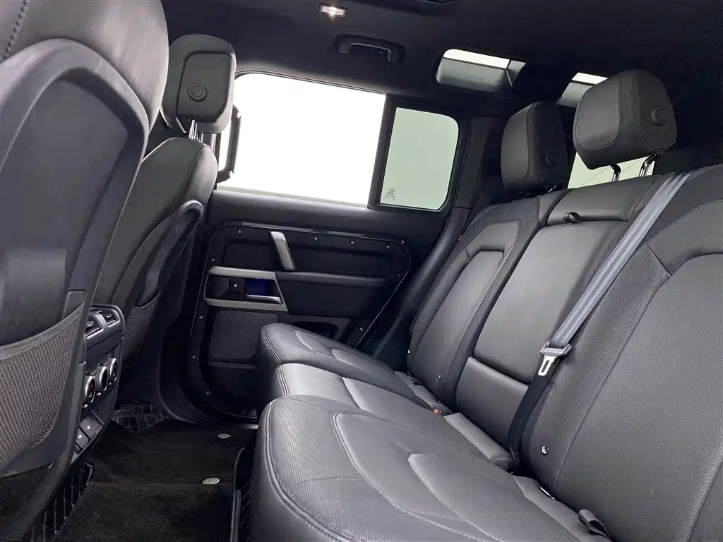 Land Rover Land Rover Defender 2023 Model Year Facelift 110 3.0T P400 X-DYNAMIC HSE 2023 - thumbnail 9