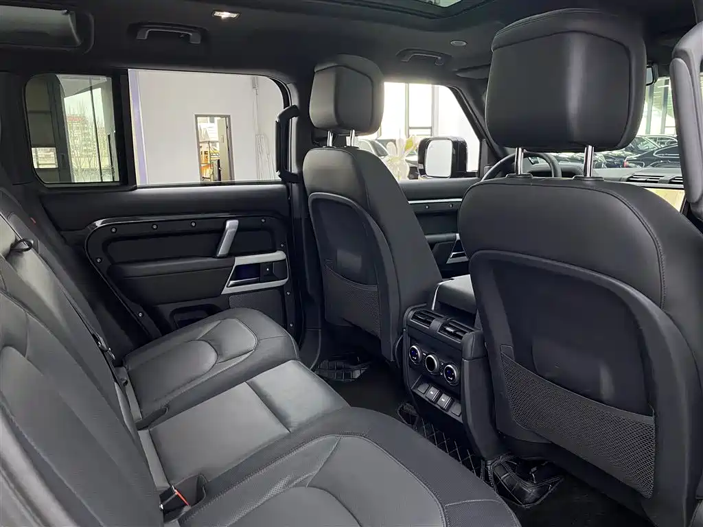 Land Rover Land Rover Defender 2023 Model Year Facelift 110 3.0T P400 X-DYNAMIC HSE 2023 - thumbnail 12