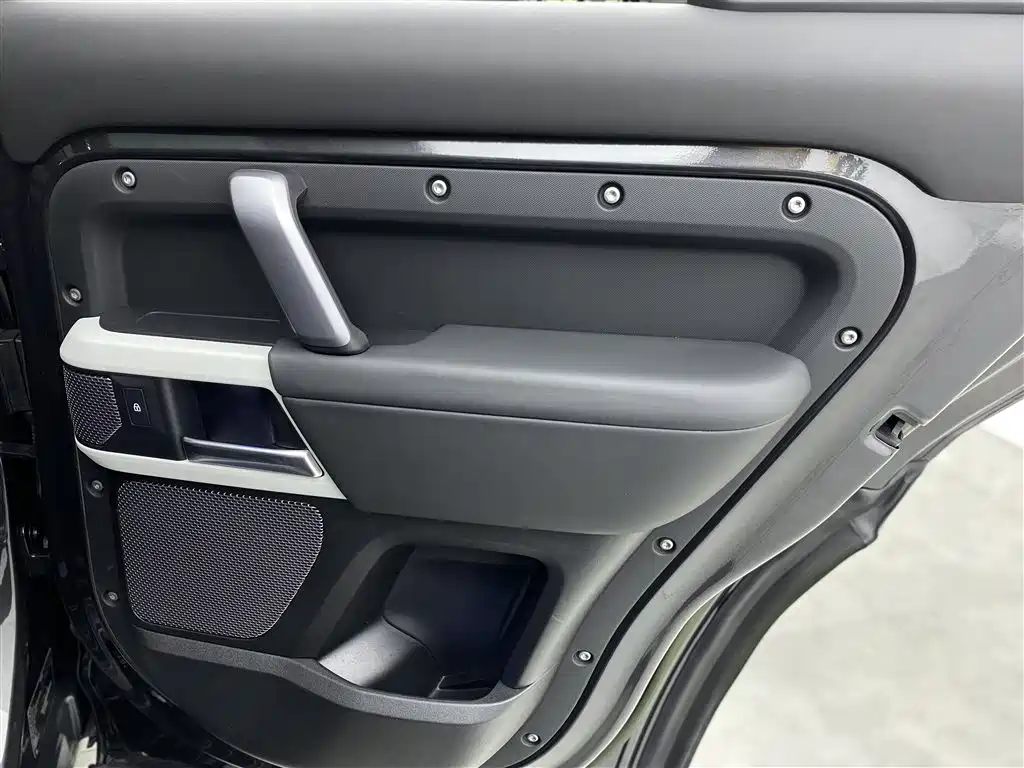 Land Rover Land Rover Defender 2023 Model Year Facelift 110 3.0T P400 X-DYNAMIC HSE 2023 - thumbnail 24