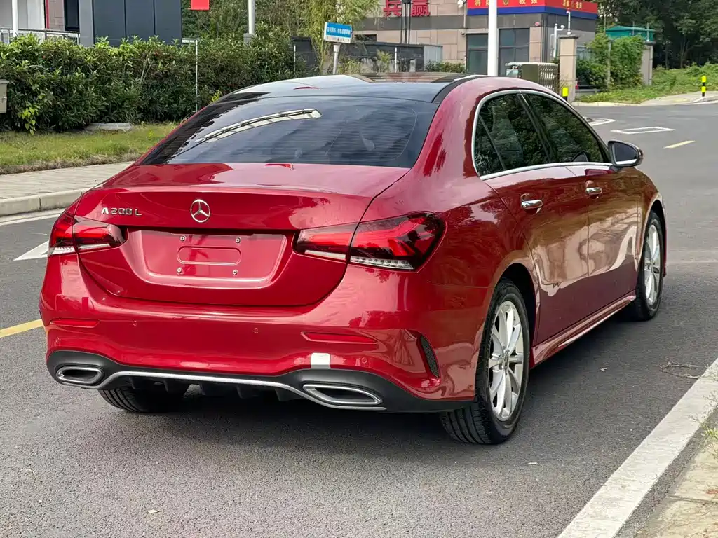 Mercedes-Benz Mercedes-Benz A-Class 2021 A 200 L Sport Sedan Fashion Edition 2021 - thumbnail 4
