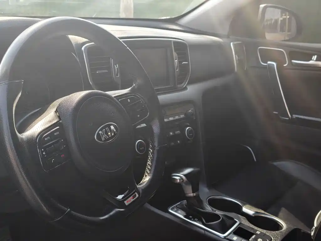 Kia Kia KX5 2016 1.6T Automatic AWD Premium 2018 - thumbnail 7