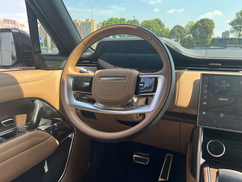 Land Rover Range Rover 2023 3.0 L6 400PS Vogue Long Wheelbase 2022 - thumbnail 9