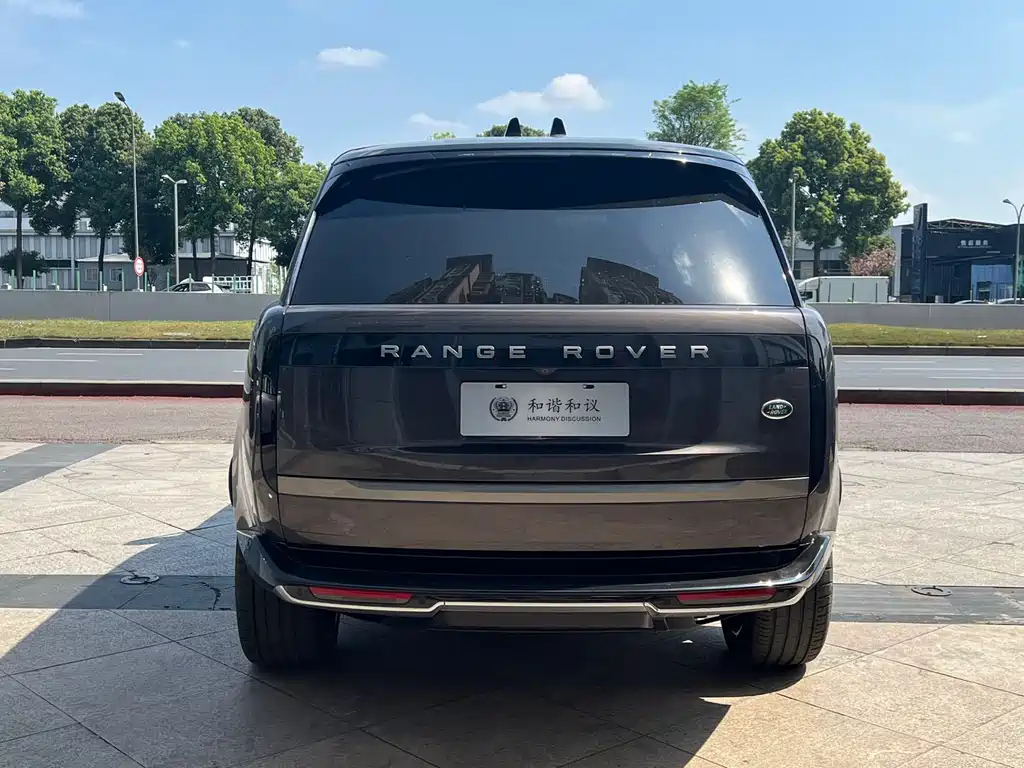 Land Rover Range Rover 2023 3.0 L6 400PS Vogue Long Wheelbase 2022 - thumbnail 15