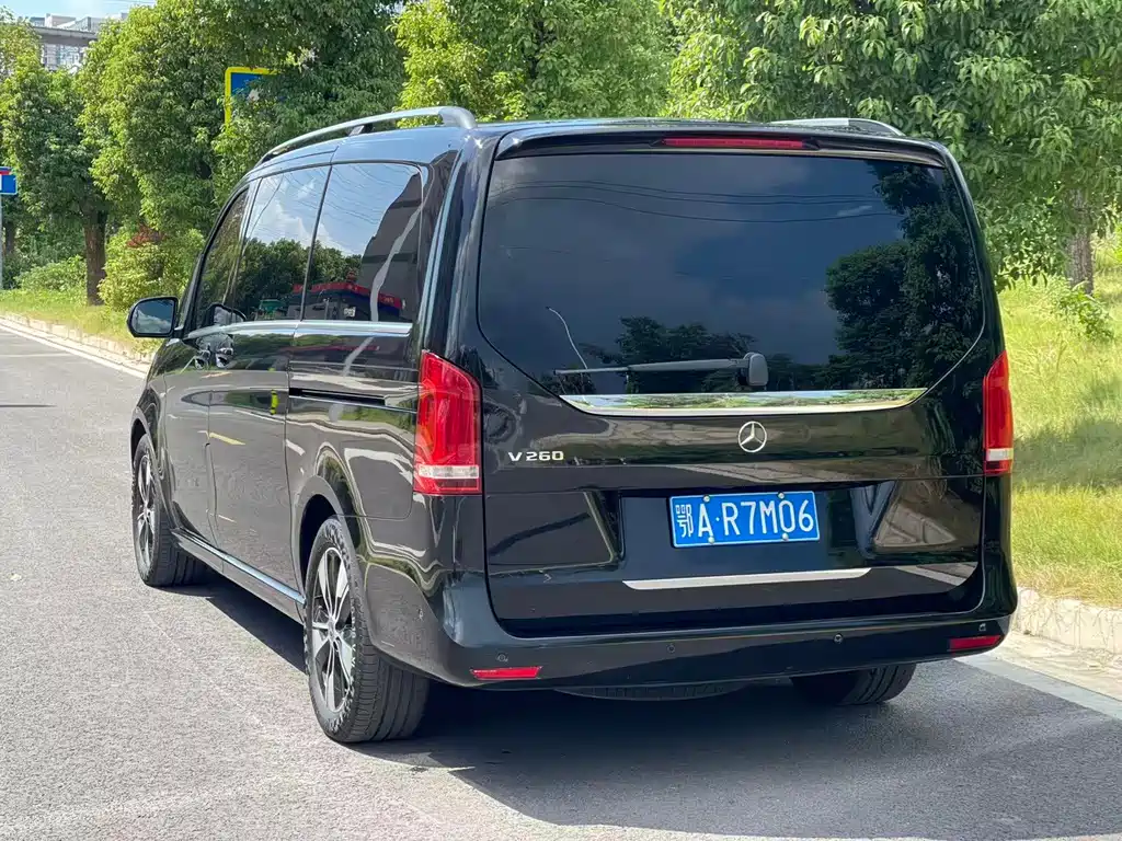 Mercedes-Benz Mercedes-Benz V-Class 2022 V 260 Exclusive Edition 2022 - thumbnail 6