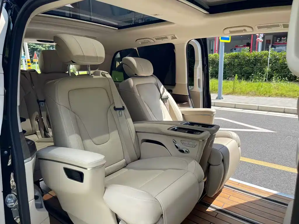 Mercedes-Benz Mercedes-Benz V-Class 2022 V 260 Exclusive Edition 2022 - thumbnail 13