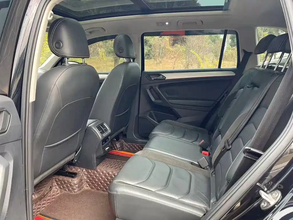 Volkswagen Volkswagen Tiguan L 2019 330TSI Automatic 2WD Panoramic Comfort Edition China VI 2020 - thumbnail 10
