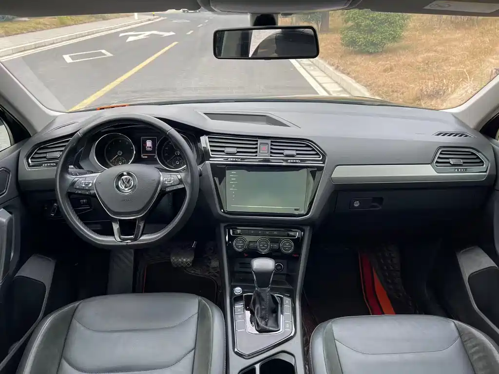 Volkswagen Volkswagen Tiguan L 2019 330TSI Automatic 2WD Panoramic Comfort Edition China VI 2020 - thumbnail 11