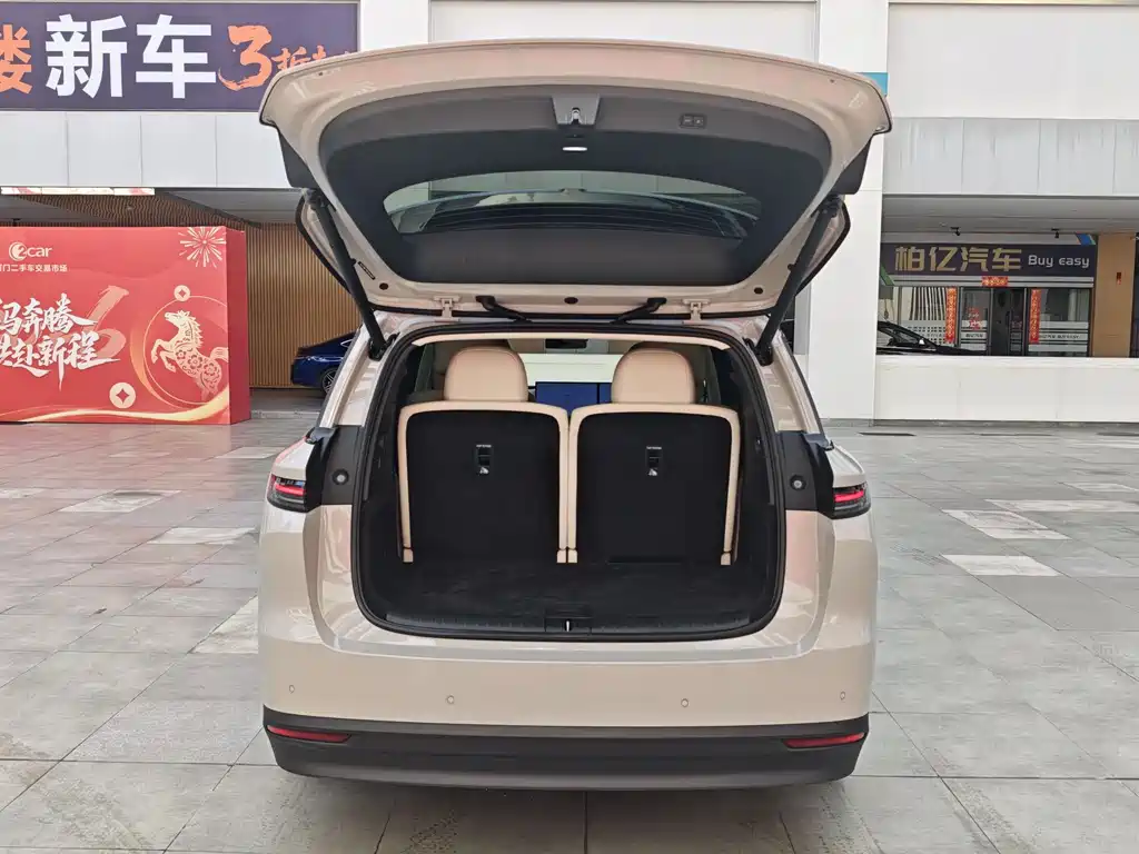 Li Auto Li Auto i8 2025 Standard Edition 2025 - thumbnail 13