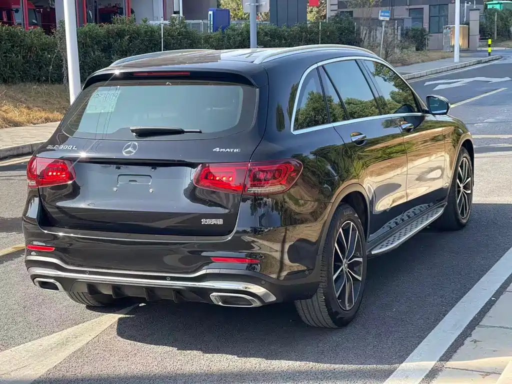 Mercedes-Benz Mercedes-Benz GLC 2020 Facelift GLC 300 L 4MATIC Sport Edition 2020 - thumbnail 4