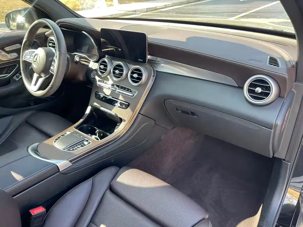 Mercedes-Benz Mercedes-Benz GLC 2020 Facelift GLC 300 L 4MATIC Sport Edition 2020 - thumbnail 14