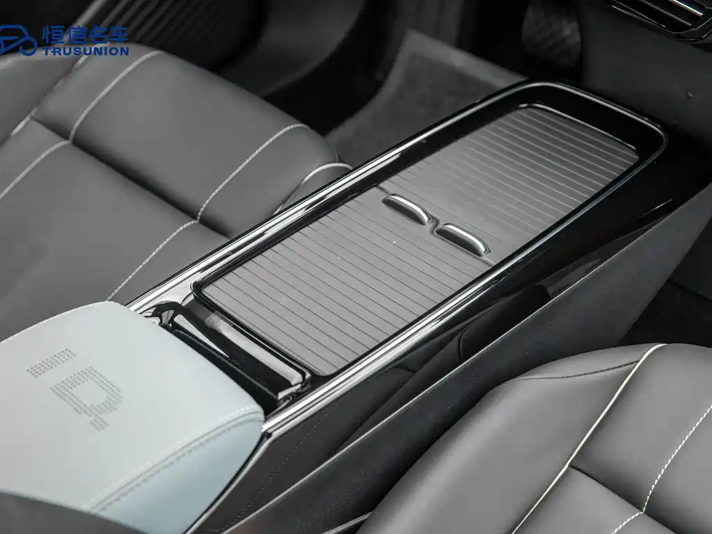 Volkswagen ID.4 X 2025 Refresh Smart Pure Intelligent Enjoyment Edition 2024 - thumbnail 17
