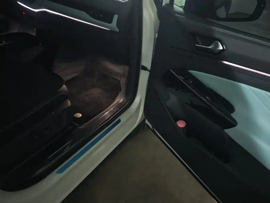 Volkswagen ID.4 X 2025 Smart Outstanding Edition 2025 - thumbnail 8