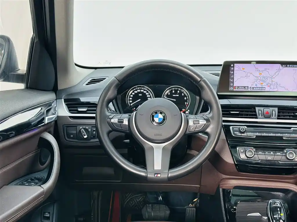 BMW BMW X1 2020 sDrive20Li Premium Model 2020 - thumbnail 16