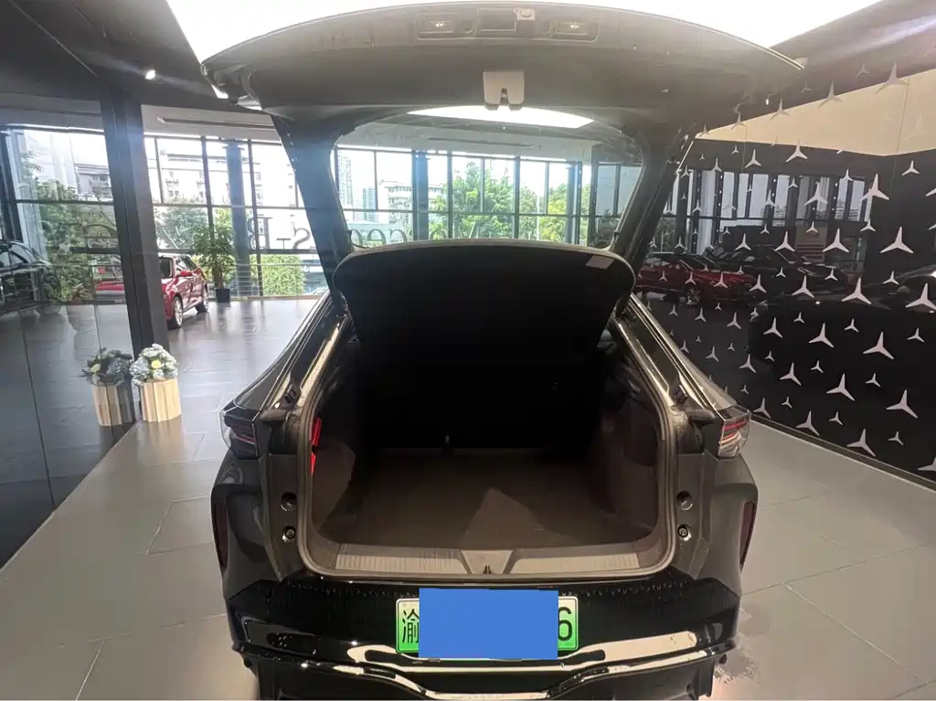 Volkswagen Zotye Z6 Pro 2024 Long Range Edition 2025 - thumbnail 5