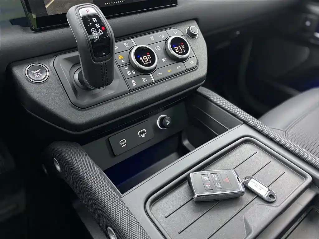 Land Rover Land Rover Defender 2023 110 3.0T P400 75th Anniversary Legend Edition 2023 - thumbnail 20