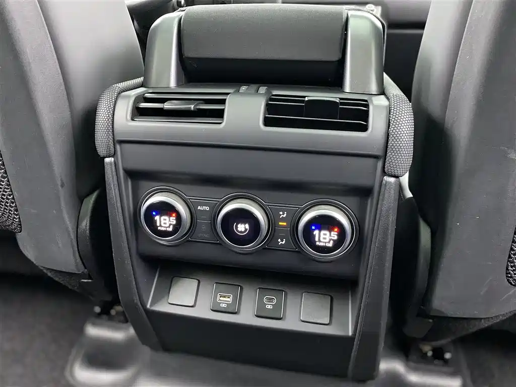 Land Rover Land Rover Defender 2023 110 3.0T P400 75th Anniversary Legend Edition 2023 - thumbnail 24