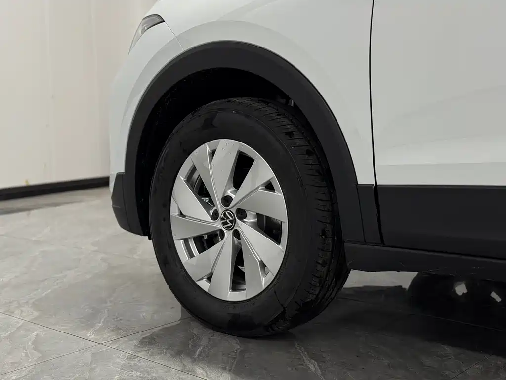 Volkswagen Tharu 2026 New Sharp 1.5L Sharp Advance Edition 2026 - thumbnail 7
