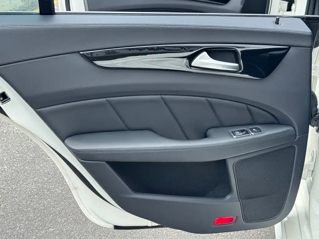 Mercedes-Benz Mercedes-Benz CLS AMG 2015 AMG CLS 63 4MATIC 2016 - thumbnail 8