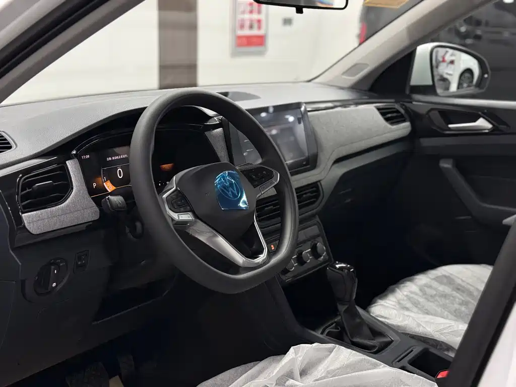 Volkswagen Tharu 2026 New Sharp 1.5L Sharp Advance Edition 2026 - thumbnail 10