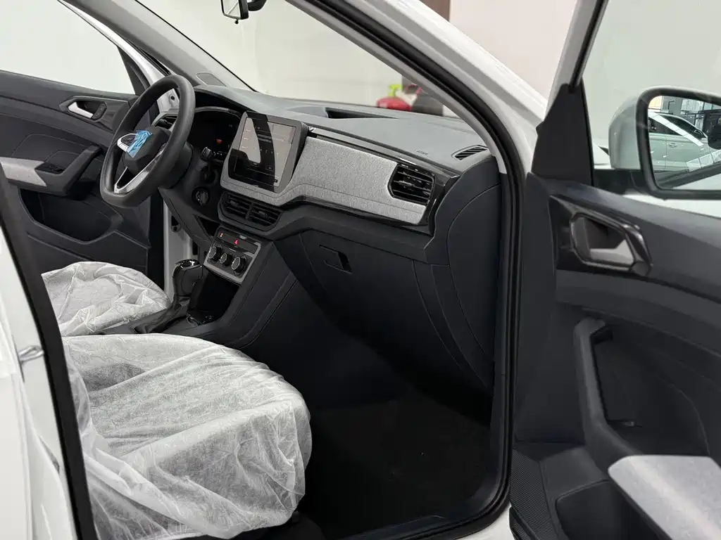 Volkswagen Tharu 2026 New Sharp 1.5L Sharp Advance Edition 2026 - thumbnail 16