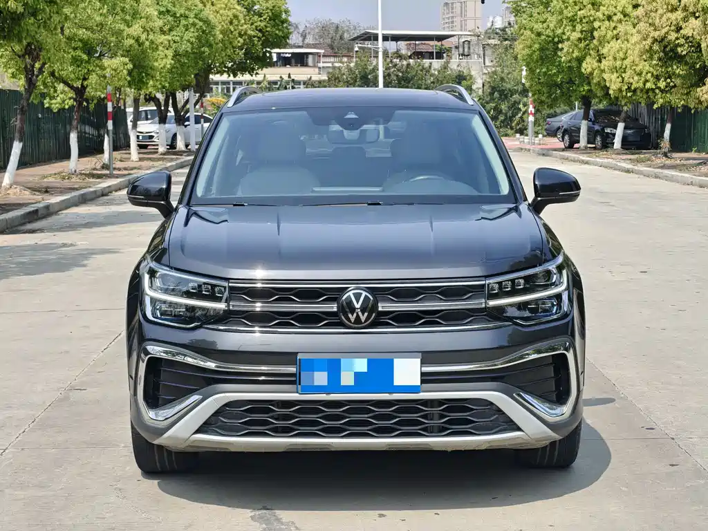 Volkswagen Tharu 2023 300TSI FWD Full Moon Edition 2024 - thumbnail 2