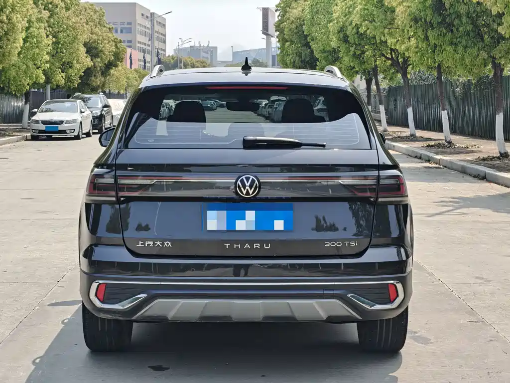 Volkswagen Tharu 2023 300TSI FWD Full Moon Edition 2024 - thumbnail 5