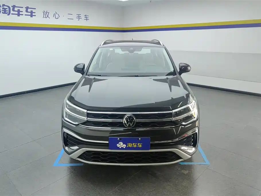 Volkswagen Tiguan 2023 300TSI FWD Full Moon Edition 2023 - thumbnail 2
