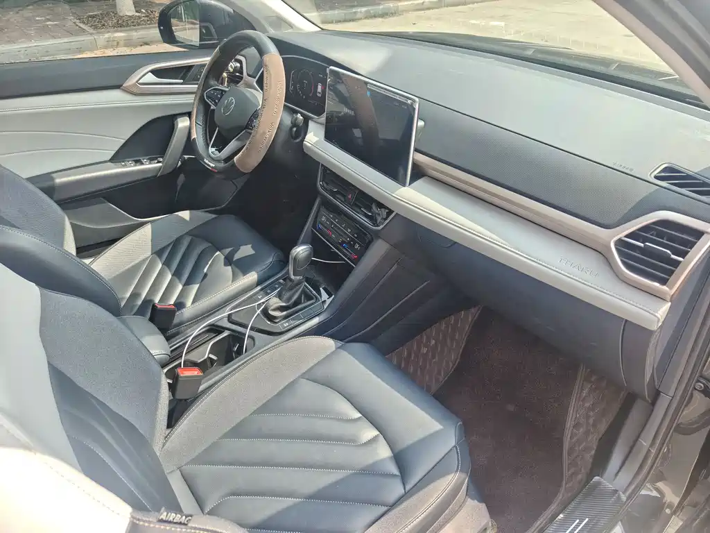 Volkswagen Tharu 2023 300TSI FWD Full Moon Edition 2024 - thumbnail 11