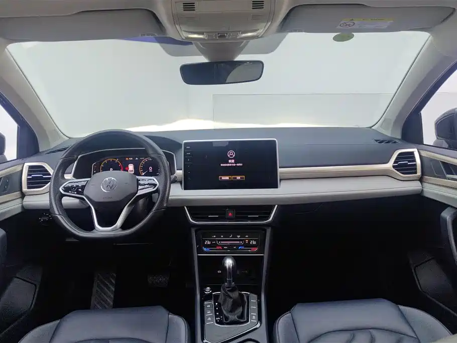 Volkswagen Tiguan 2023 300TSI FWD Full Moon Edition 2023 - thumbnail 11